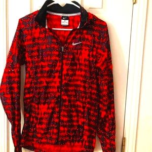 NIKE LIGHTWEIGHT RUNNING JACKET